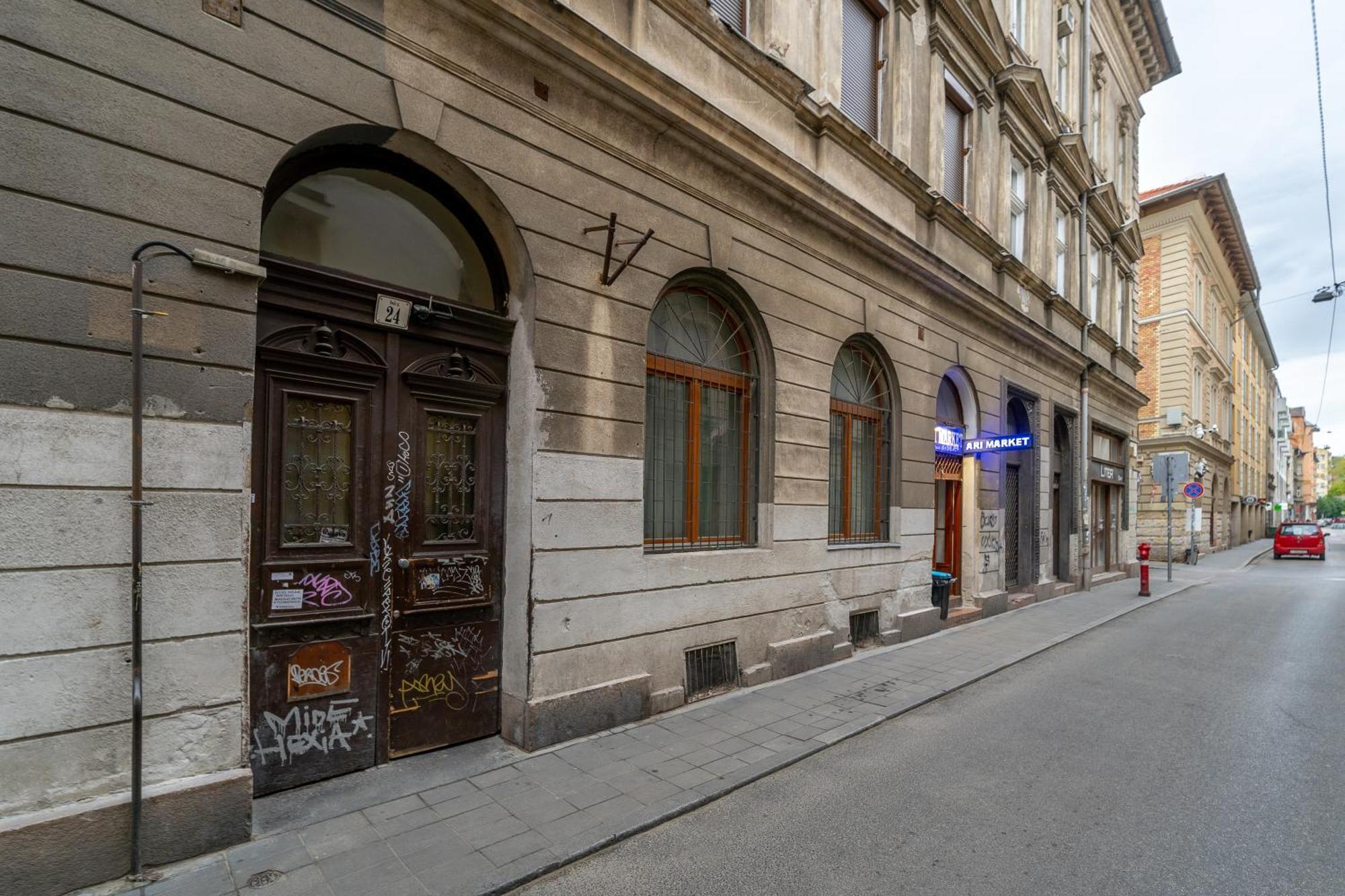 Azure Oasis In The Heart Of The City Budapest Exterior foto